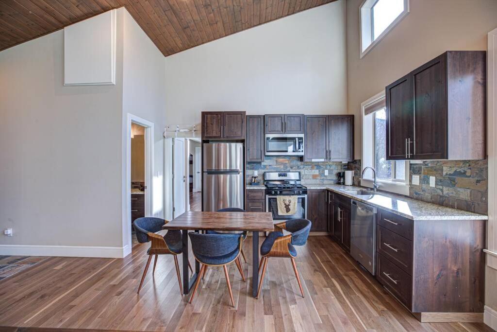 Newly Built Modern Chalet Duplex - 1 Mount Hood Village Extérieur photo